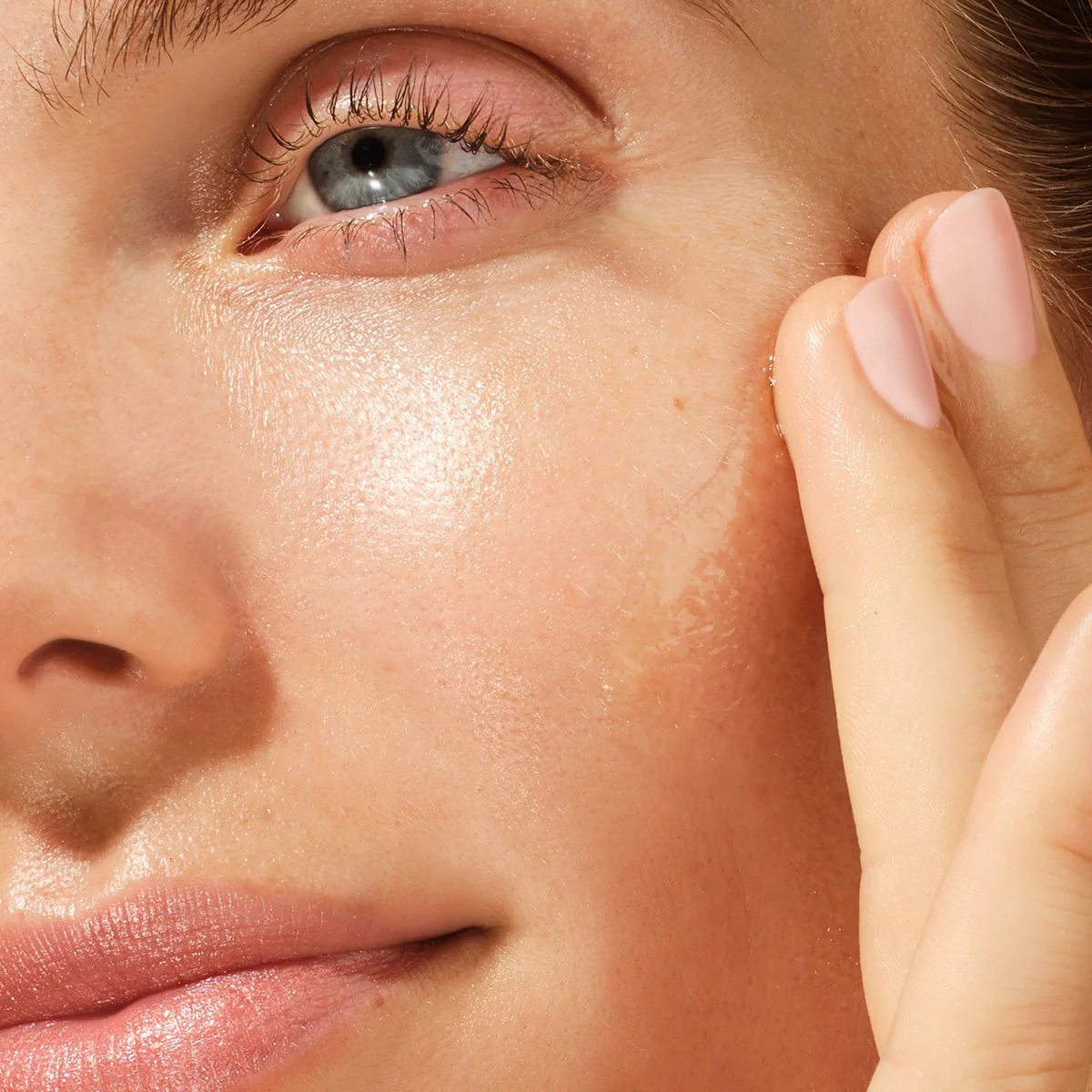 The Brightening Serum - Image 5